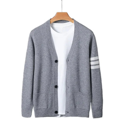 CLASSIC WOOL KNIT CARDIGAN